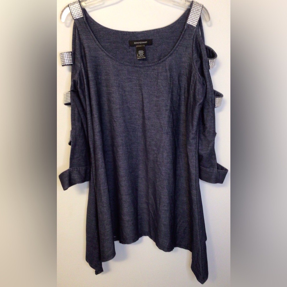 Ashley Stewart open shoulder Cutout Flare Sleeve Top Size 14/16